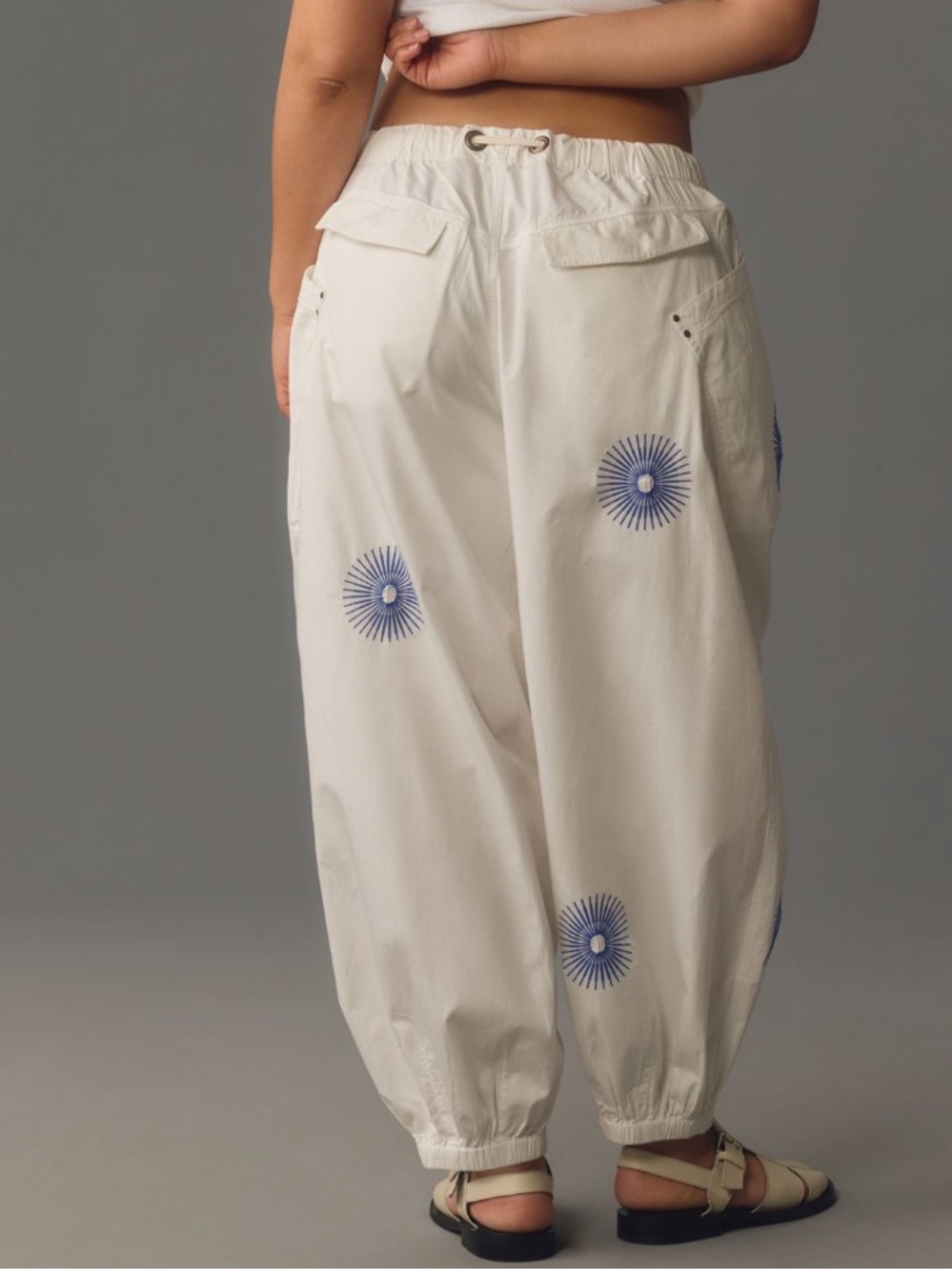Pilcro The Slacker Embroidered Parachute Pants White Blue Floral M